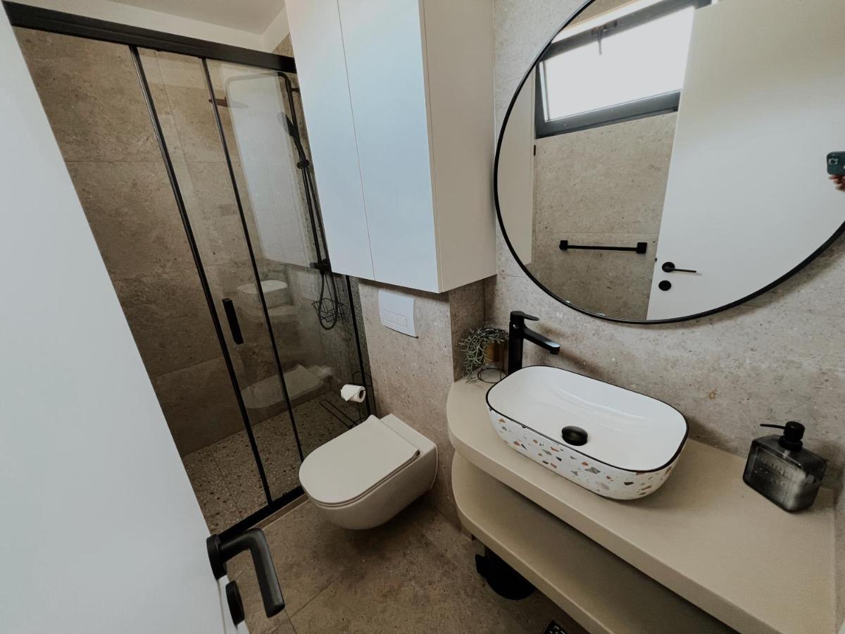 Dawn & Dusk - Modern Two Bedroom Apartment With Mountain Views Čilipi Εξωτερικό φωτογραφία